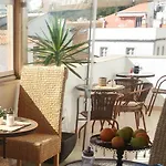 Suites Inn Lagos אורחן 3*