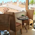 Suites Inn Lagos אורחן
