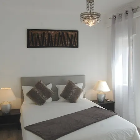 Suites Inn Lagos אורחן 3*