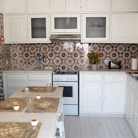 イン Suites Inn Lagos ラゴス