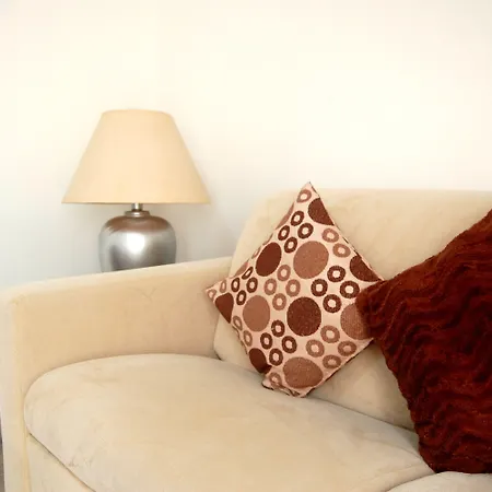 イン Suites Inn Lagos 3*