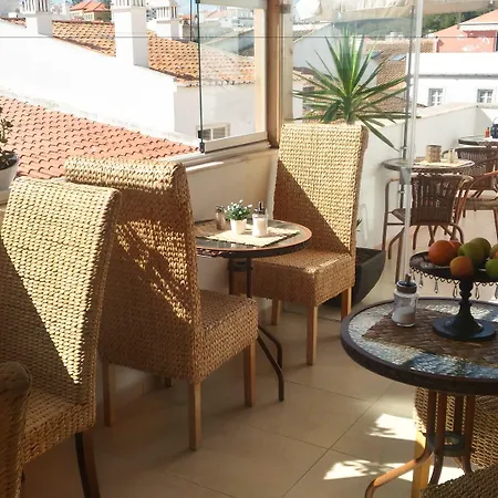 Suites Inn Lagos לאגוּ‏ש