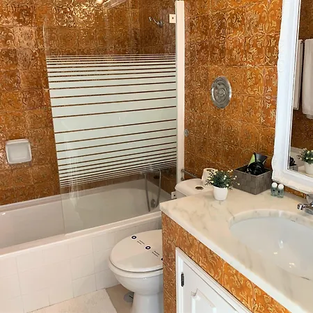 אורחן Suites Inn Lagos לאגוּ‏ש
