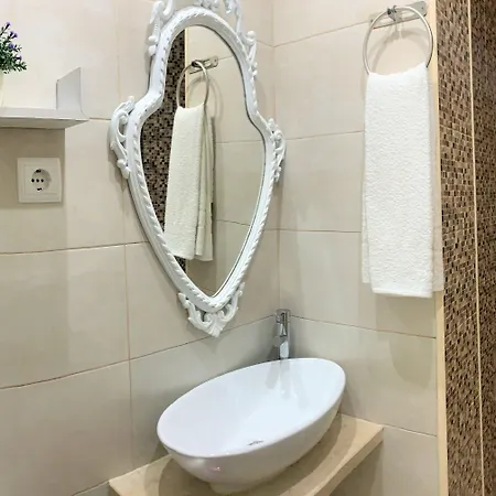 אורחן Suites Inn Lagos
