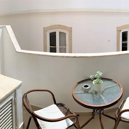 אורחן Suites Inn Lagos 3*