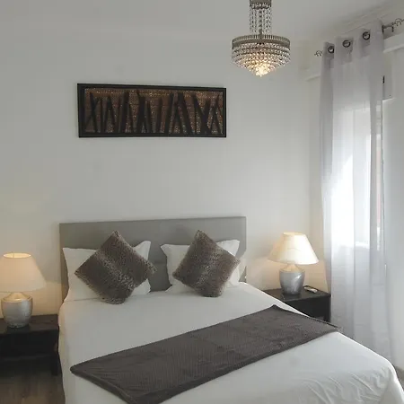 אורחן Suites Inn Lagos 3*