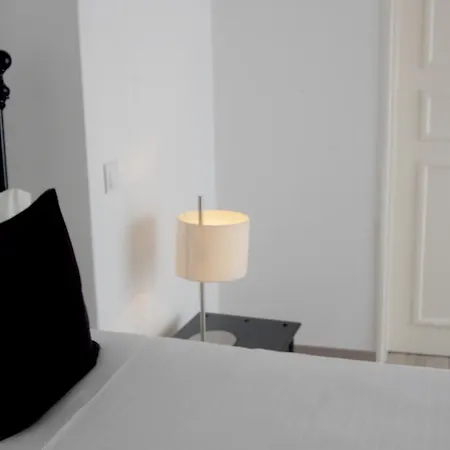 Suites Inn Lagos 3* לאגוּ‏ש