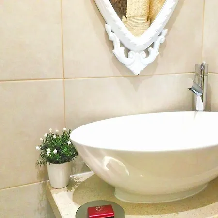Suites Inn Lagos 3* לאגוּ‏ש