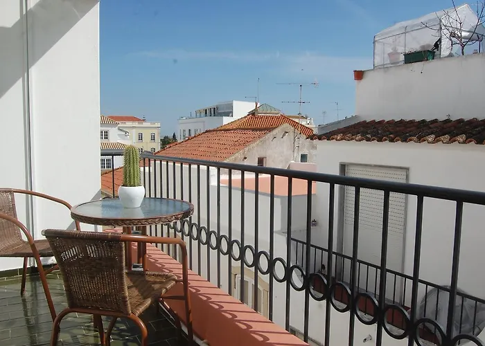 Suites Inn Lagos 3* Лагуш