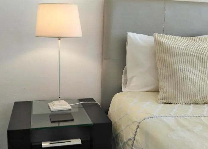 Мини-отель Suites Inn Lagos Лагуш